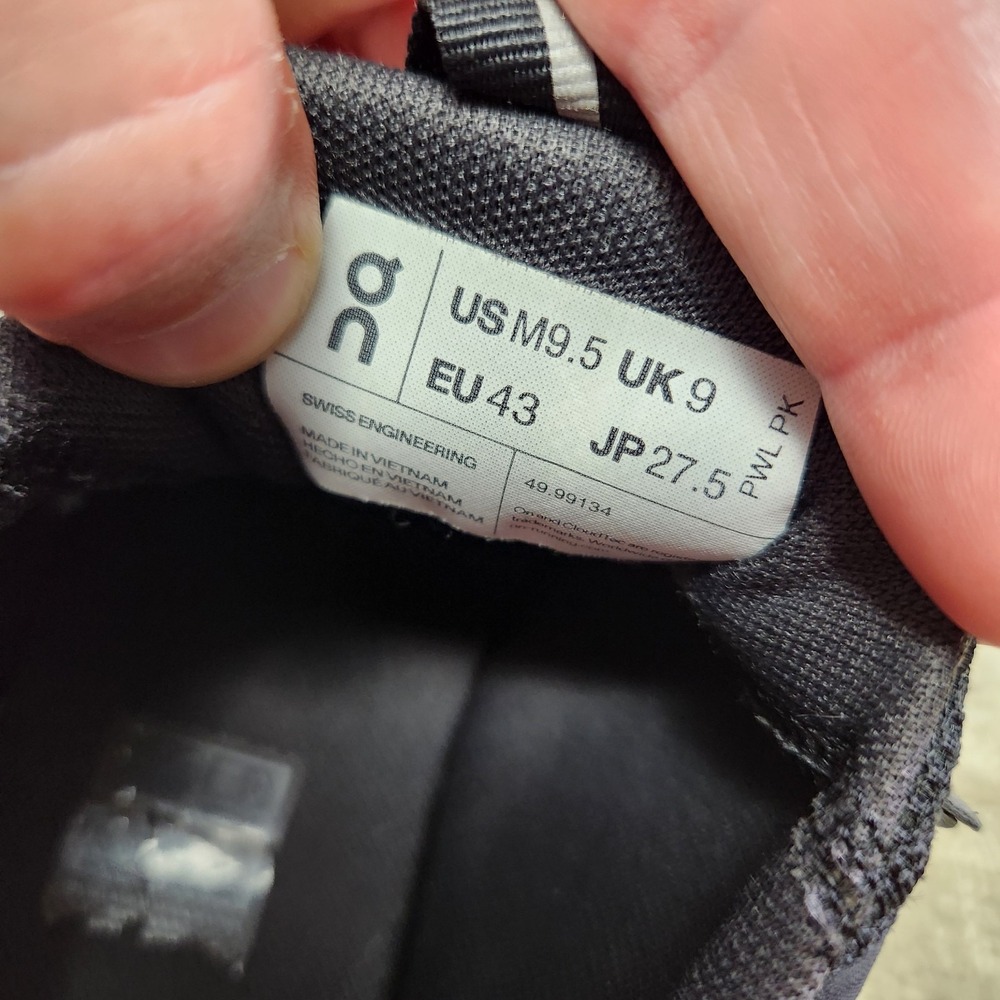 On Cloud Cloudaway Shoes Men 9.5 Black Gray Running Athletic 4999134 Waterproof‎ - Picture 10 of 10